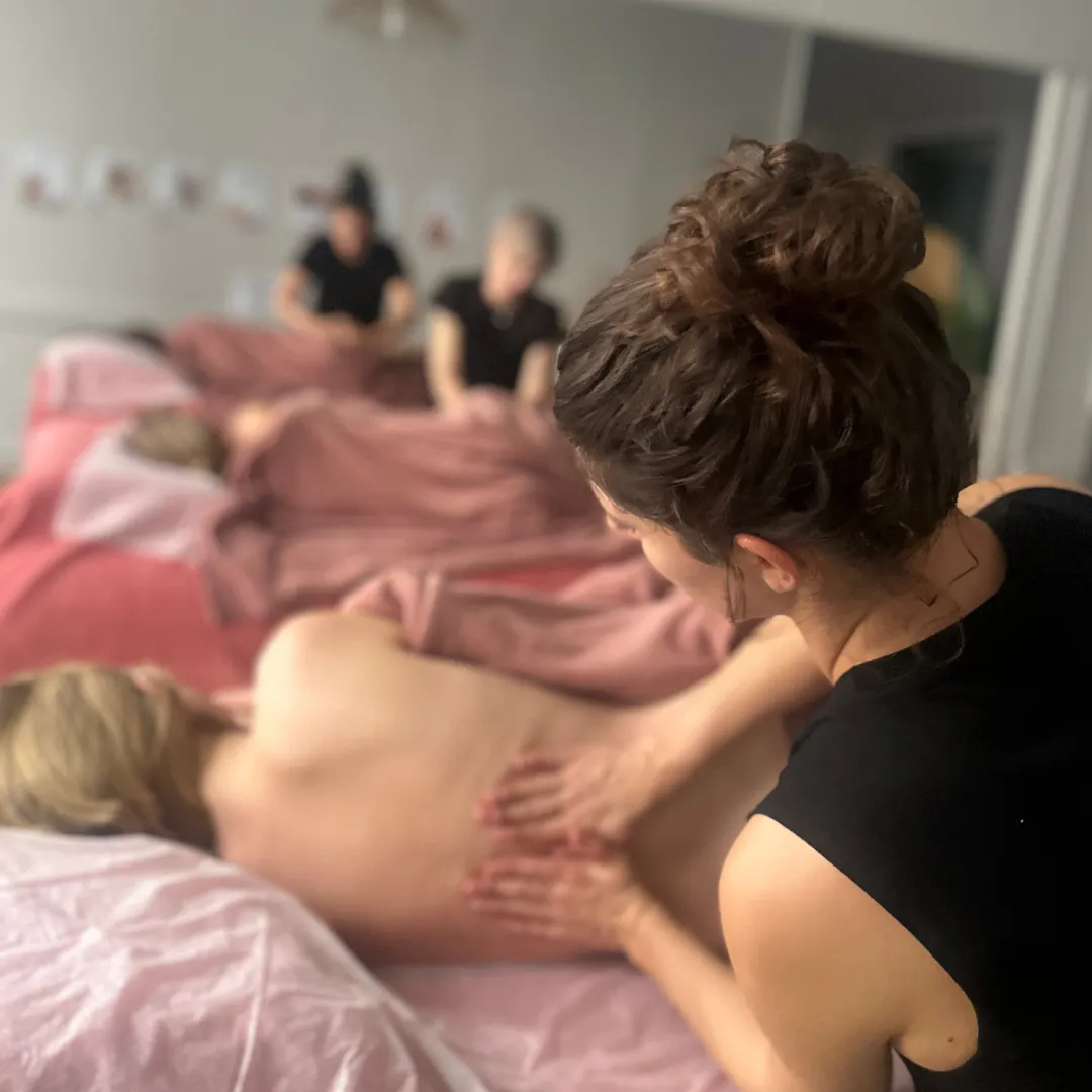 Formation massage de la femme enceinte
